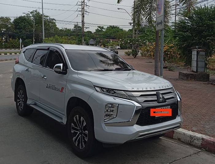 รูปภาพรถ SUV 7 ที่นั่งให้บริการ